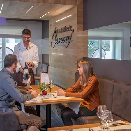 Du Commerce - Restaurant La Table De فندق