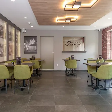 Du Commerce - Restaurant La Table De 3* كلافاؤوكْسْ