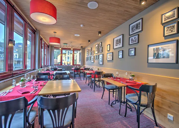 Hotel Du Commerce - Restaurant La Table De Clerf