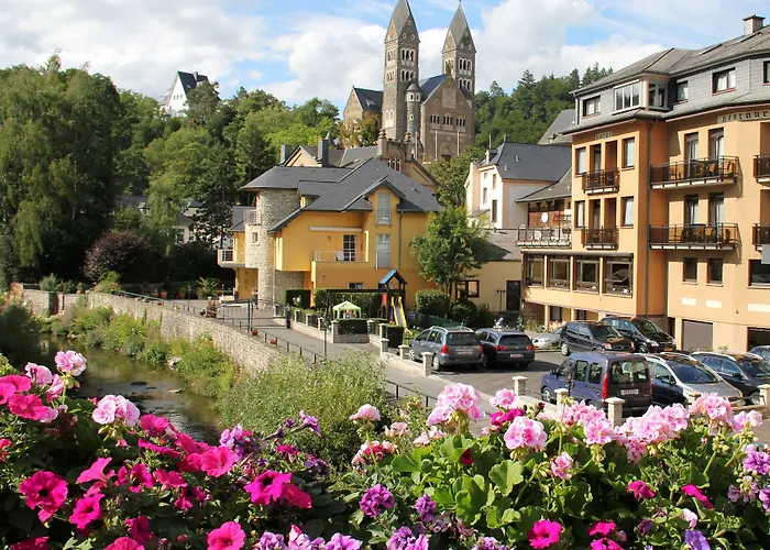 Hotel Du Commerce - Restaurant La Table De 3*