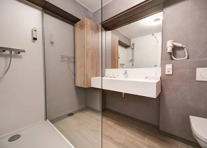 Du Commerce - Restaurant La Table De Hotel