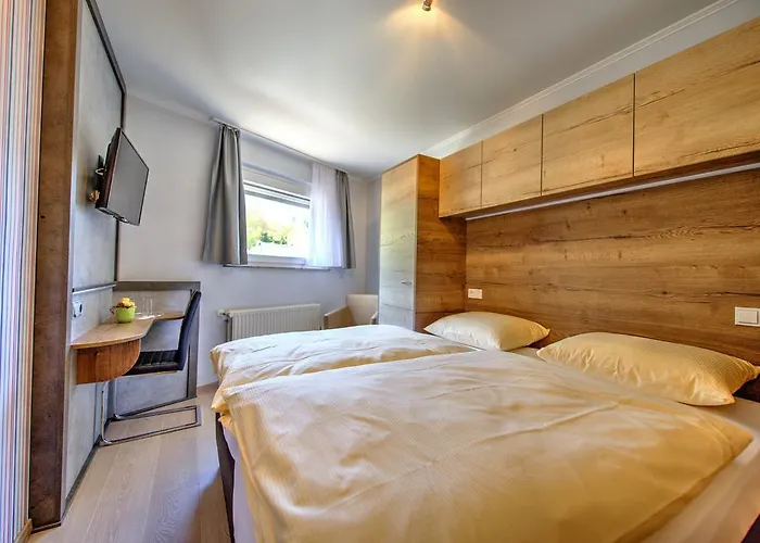 Hotel Du Commerce - Restaurant La Table De