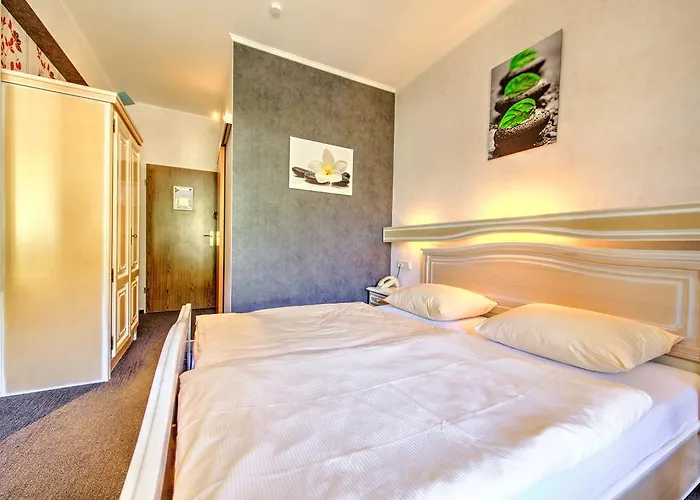 Du Commerce - Restaurant La Table De Hotel