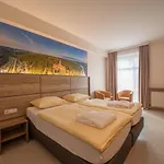 Hotell Du Commerce - Restaurant La Table De Clervaux