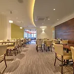 Du Commerce - Restaurant La Table De Hotell 3*