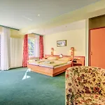 Hotell Du Commerce - Restaurant La Table De Clervaux