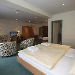 Hotell Du Commerce - Restaurant La Table De Clervaux