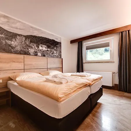 Hotell Du Commerce - Restaurant La Table De 3*