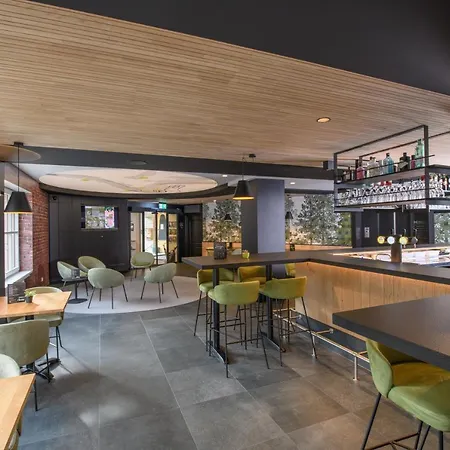 Hotell Du Commerce - Restaurant La Table De 3*