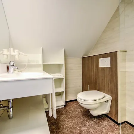 Hotell Du Commerce - Restaurant La Table De Clervaux