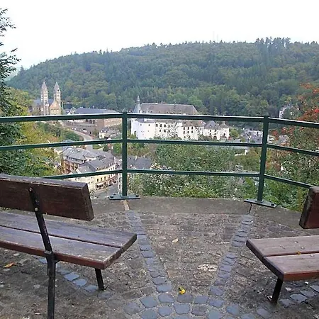Hotel Du Commerce - Restaurant La Table De 3*