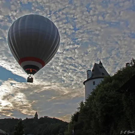 Hotel Du Commerce - Restaurant La Table De 3*