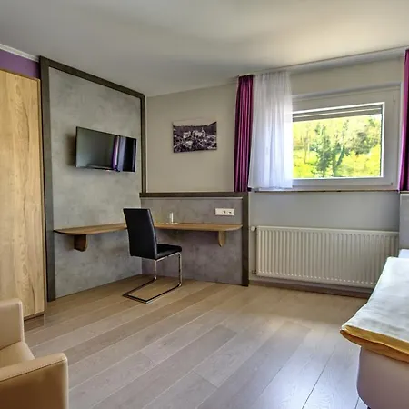 Hotel Du Commerce - Restaurant La Table De Clervaux