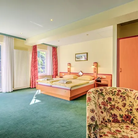 Hotell Du Commerce - Restaurant La Table De Clervaux