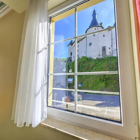 Du Commerce - Restaurant La Table De Hotel 3*