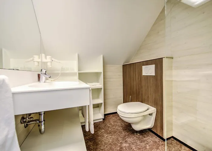 Hotell Du Commerce - Restaurant La Table De Clervaux