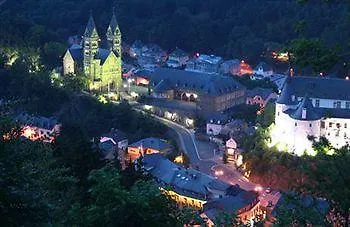 Hotel Du Commerce - Restaurant La Table De 3*