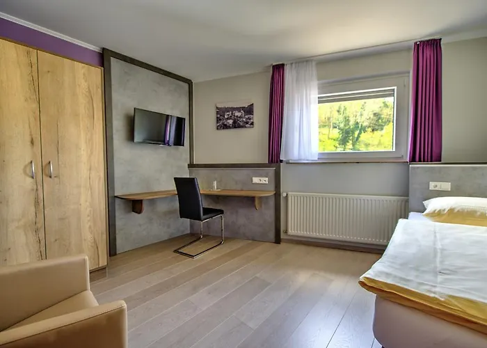 Hotell Du Commerce - Restaurant La Table De Clervaux