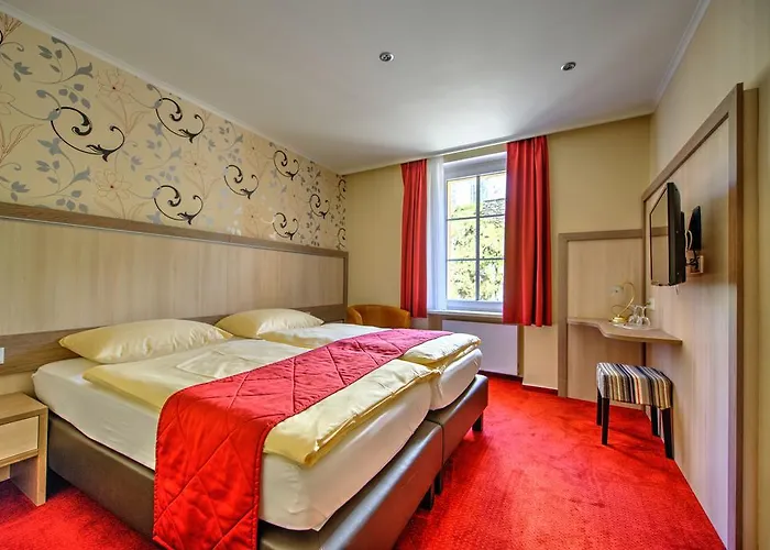 Otel Du Commerce - Restaurant La Table De 3*