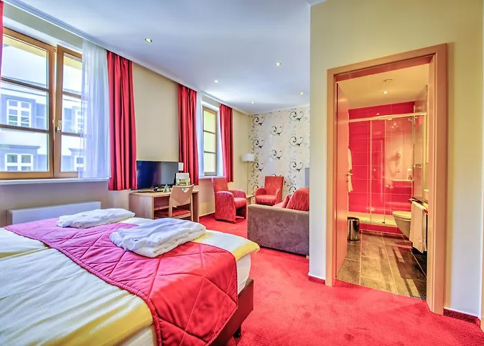 Du Commerce - Restaurant La Table De Hotell 3*