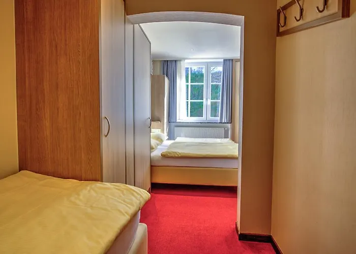 Du Commerce - Restaurant La Table De Hotell