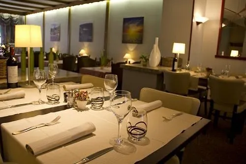 Du Commerce - Restaurant La Table De 3*