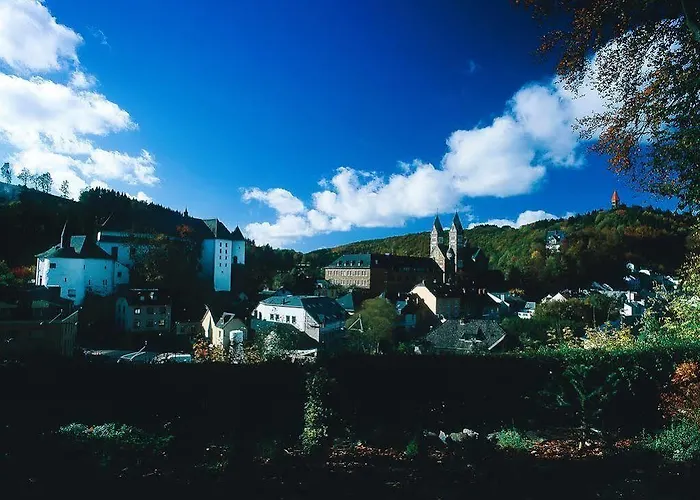 Hotell Du Commerce - Restaurant La Table De 3*