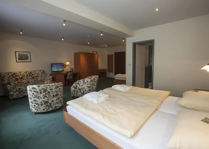 Otel Du Commerce - Restaurant La Table De Clervaux